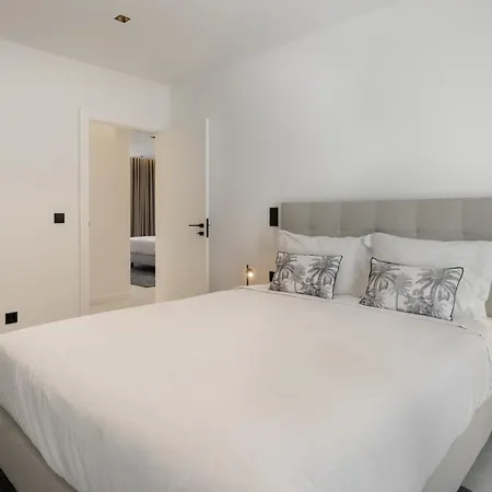 Villa Garden By An Island