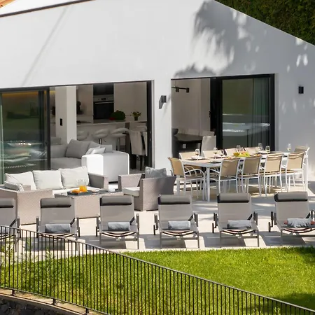 Villa Garden By An Island Funchal (Madeira)