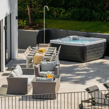 Villa Garden By An Island